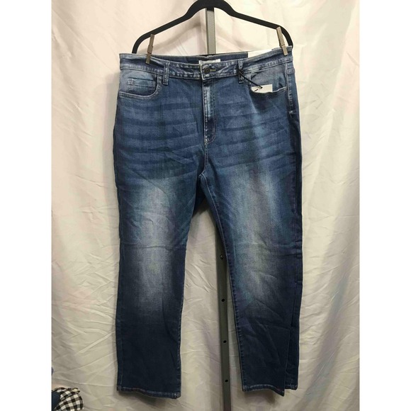 Zenana Outfitters Denim - ZENANA Dark Wash Straight Leg Denim Jeans Women Size 20 36